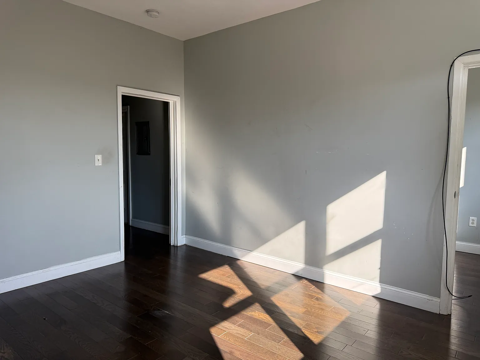 2 bed, 875 sqft, $2,400 — Photo 4