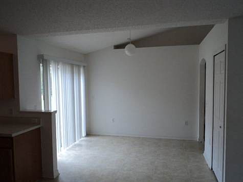 4th image of 6 Prince Anthony Ln