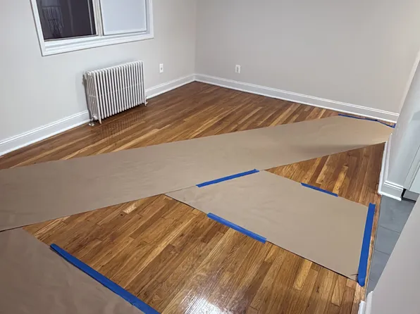 68-53 218th St #2A, Oakland Gardens, NY 11364