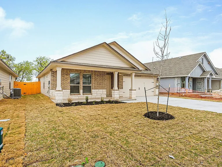117 Nathaniel Dr — Photo 3