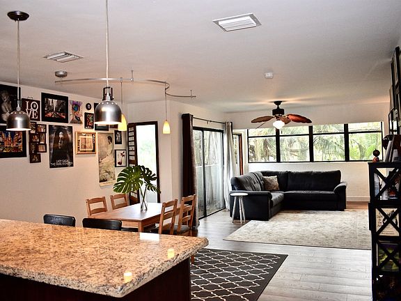 4th image of 1000 NW North River Dr #17