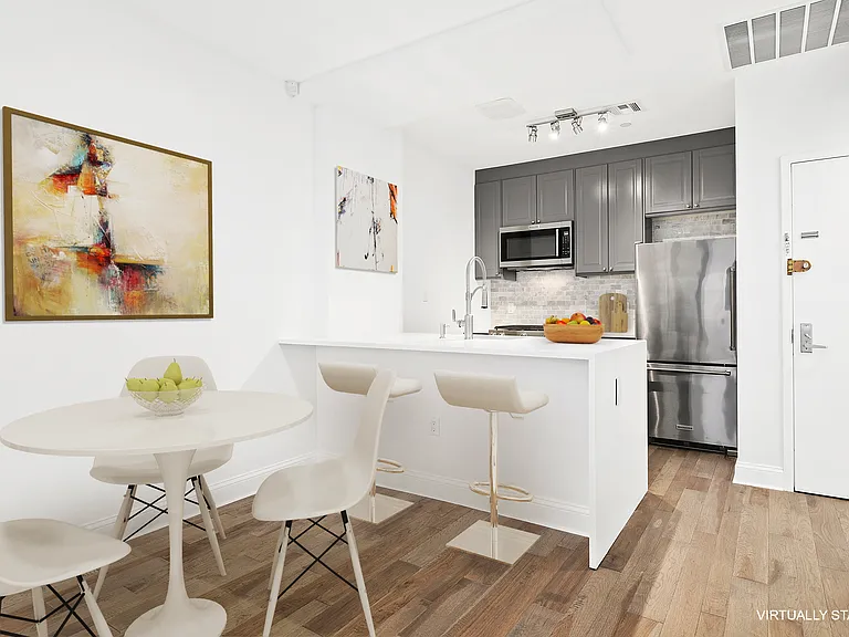 886 Myrtle Ave #2A — Photo 3