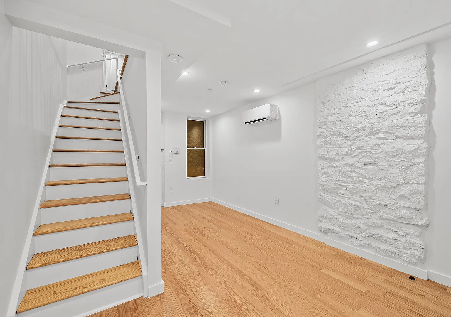 284 Suydam Street — Photo 4
