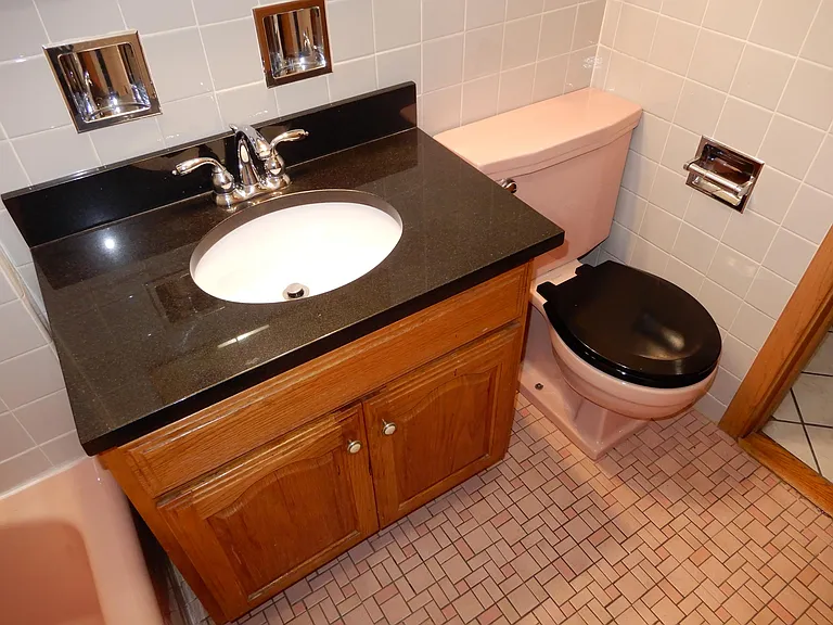 328 Wisconsin Ave #2D — Photo 14