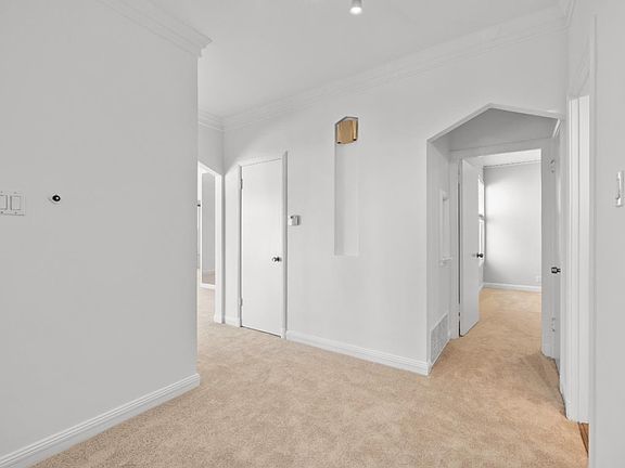 3rd image of 101 Stanyan St #101