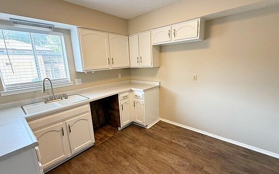 5th image of 4219 E 56th St