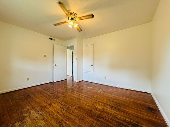 3rd image of 1718 Patterson Cir