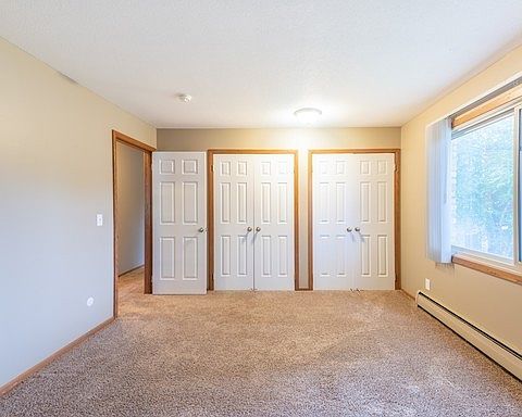 2nd image of 1075 Waterloo Ave #1075375F