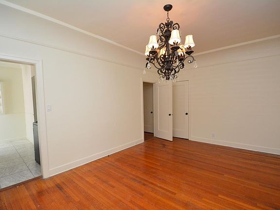 3rd image of 463 S Cochran Ave