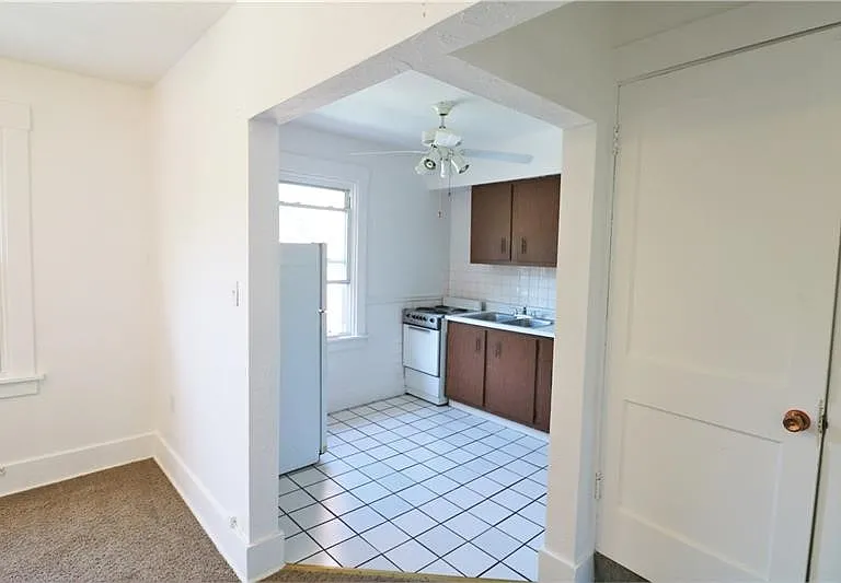 193 Castle Shannon Blvd #2 — Photo 5