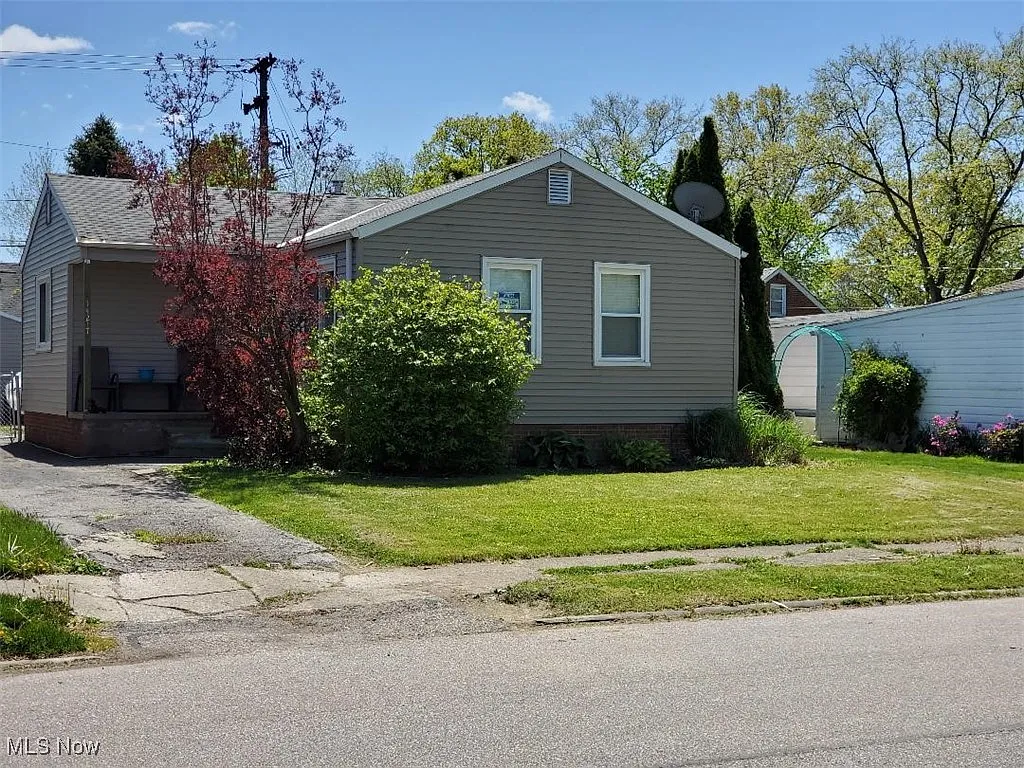 14217 Saint James Ave photo 1