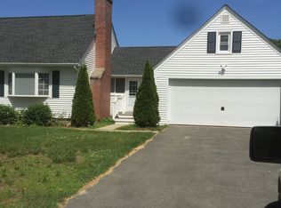 2 Longview Dr, Wilbraham, MA 01095