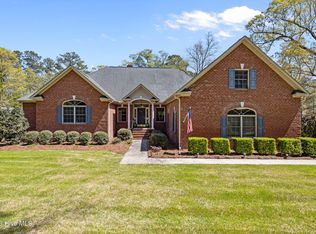 1996 Hoods Creek Dr, New Bern, NC 28562
