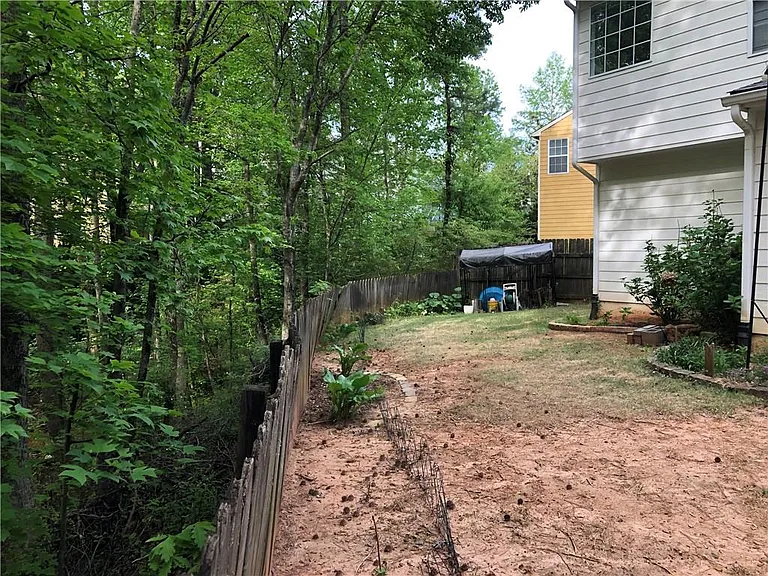 370 Manor Glen Dr — Photo 32