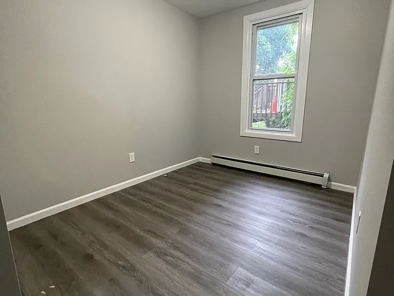 692 S 18th St #1 — Photo 5