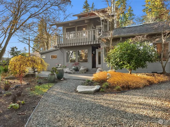 361 Ferncliff Avenue NE, Bainbridge Island, WA 98110