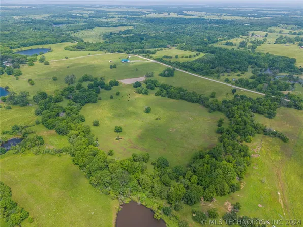 4 E 300th Rd, Chelsea, OK 74016