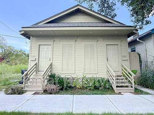2205 Washington Ave Photo 1