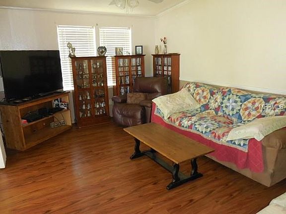 5th image of 31545 Gladys Ln
