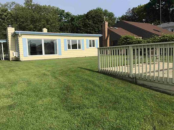 2nd image of 16 Country Club Bch