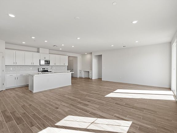 SAC_Bayview_At-Richmond-Country-Club_4015_Kitchen_E_4209-Markovich-Ct