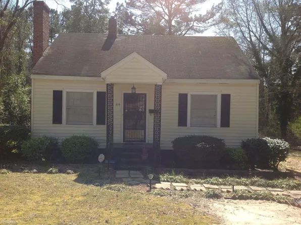 239 Windsor Dr, Fayetteville, NC 28301