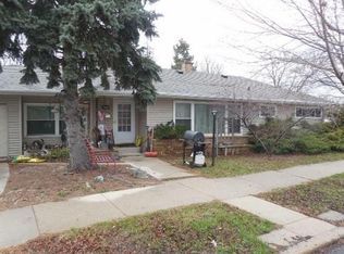 3883 N 98th St, Milwaukee, WI 53222