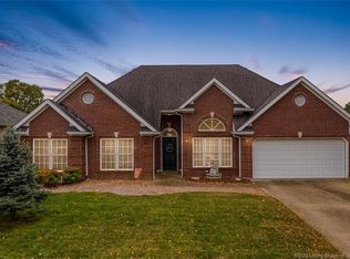 8509 Starview Ct, Sellersburg, IN 47172