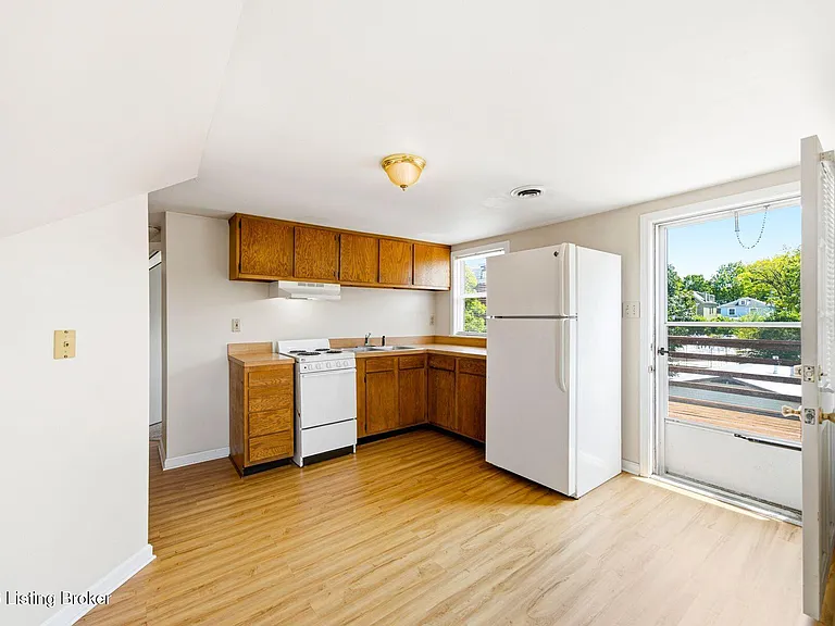 1612 Ellwood Ave #4 — Photo 4
