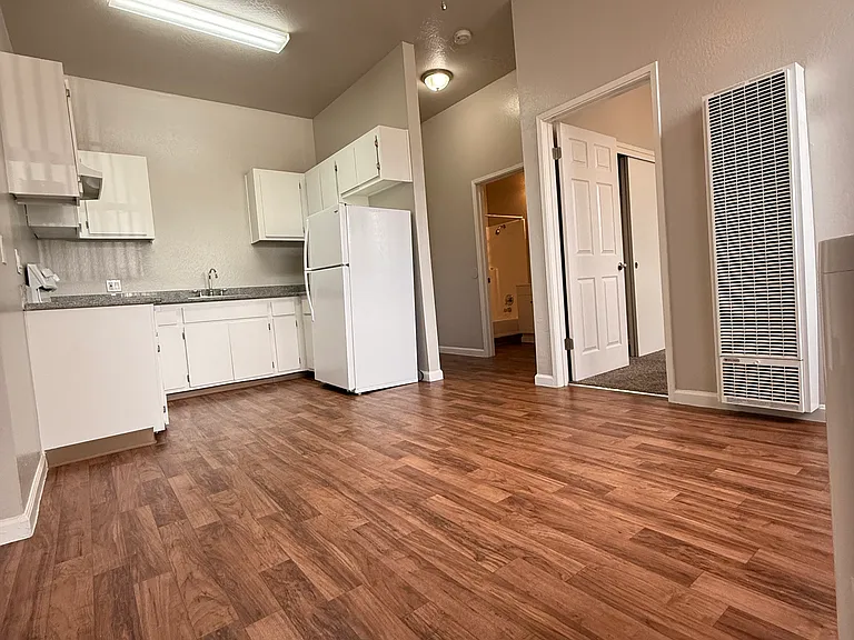 1337 N Madison St #15 — Photo 10