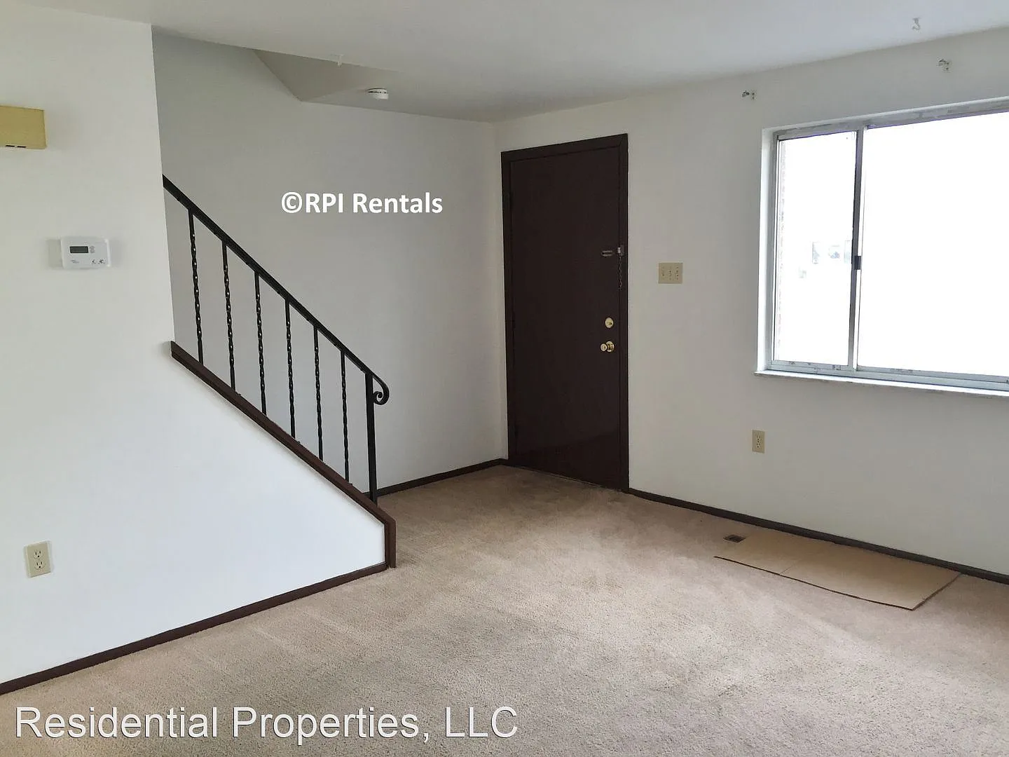 202 Park St photo 1