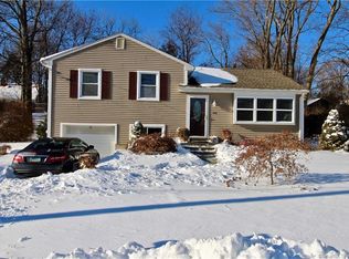 233 Macon Dr, Bridgeport, CT 06606