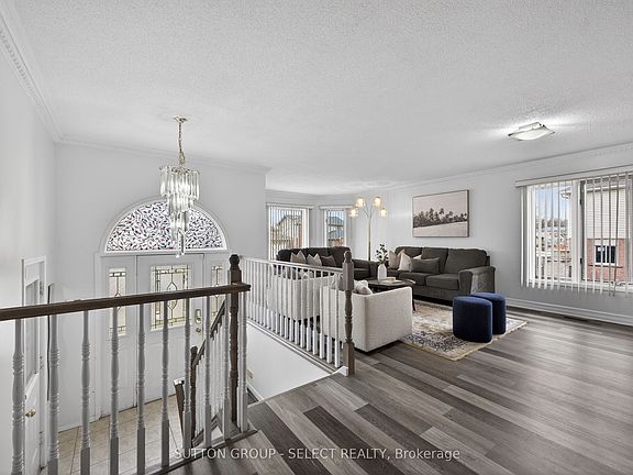 3rd image of 50 Stonehenge Rd