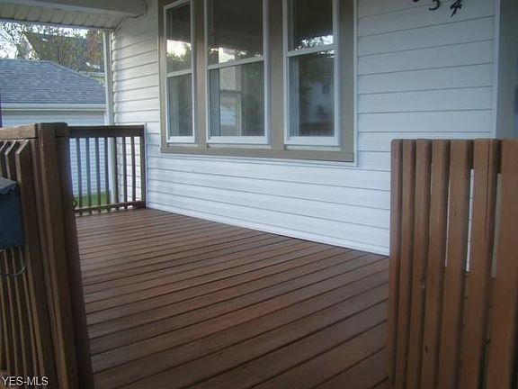2nd image of 1054 W 20th St
