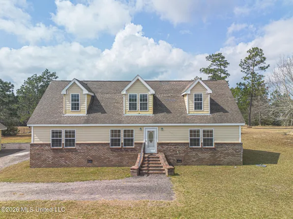12805 Foxrun Dr, Vancleave, MS 39565