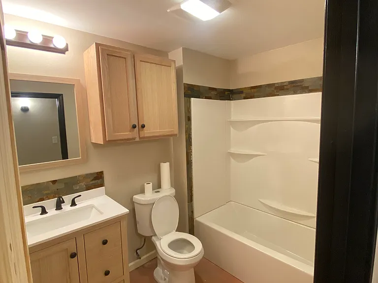 3540 N Foster Dr — Photo 6