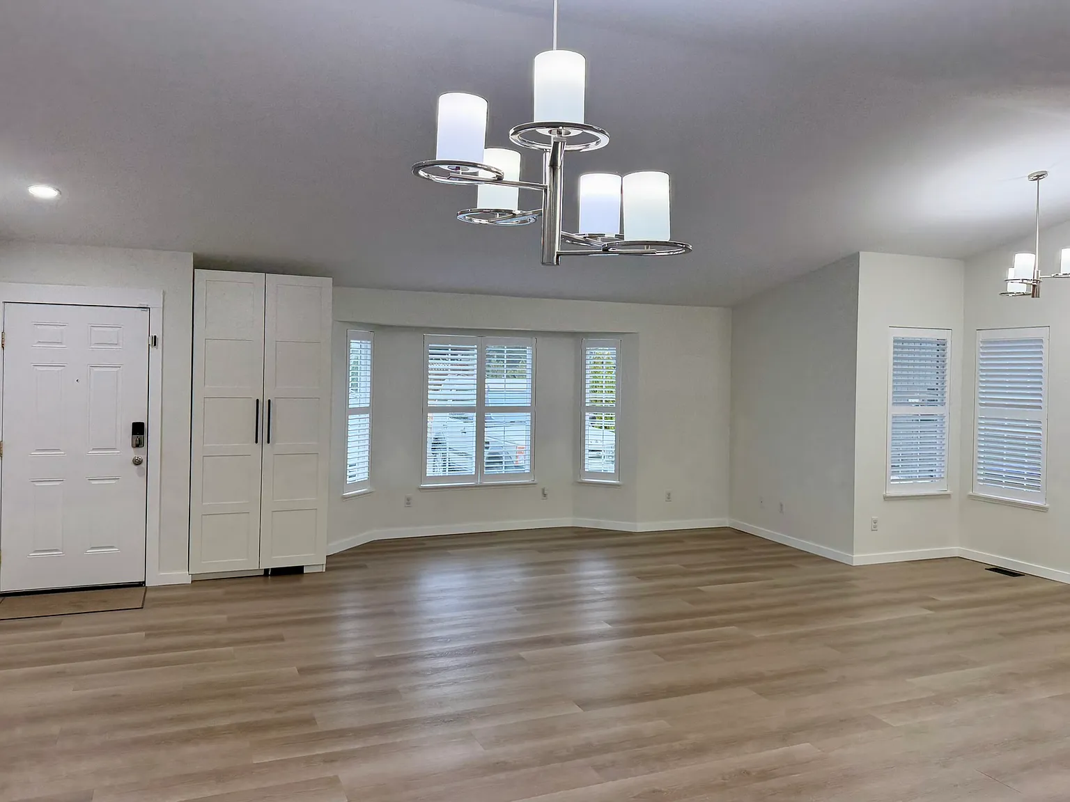 3 bed, 1420 sqft, $3,000 — Photo 3