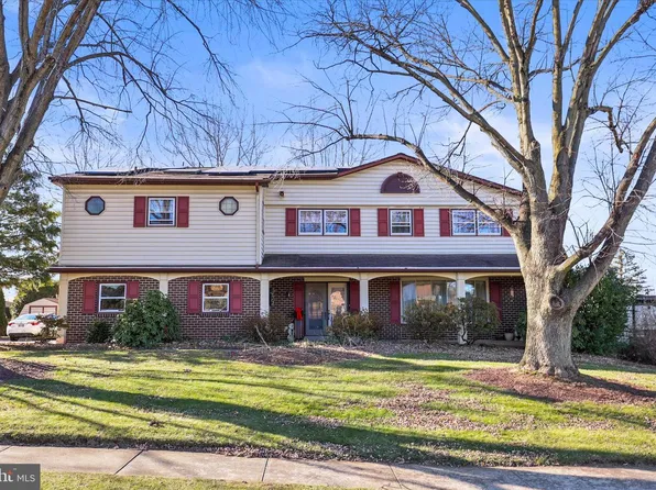 930 Hickory Hill Ln, York, PA 17402