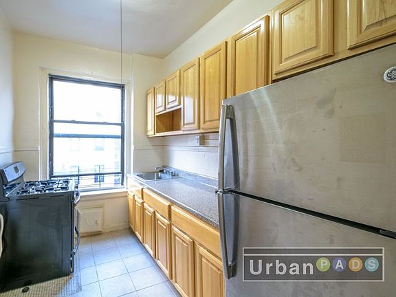 3rd image of 485 E 21st St APT 3D