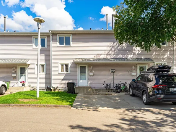 18307 66th Ave NW, Edmonton, AB T5T 1Z5