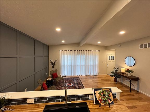 2nd image of 10430 Glendora Ln
