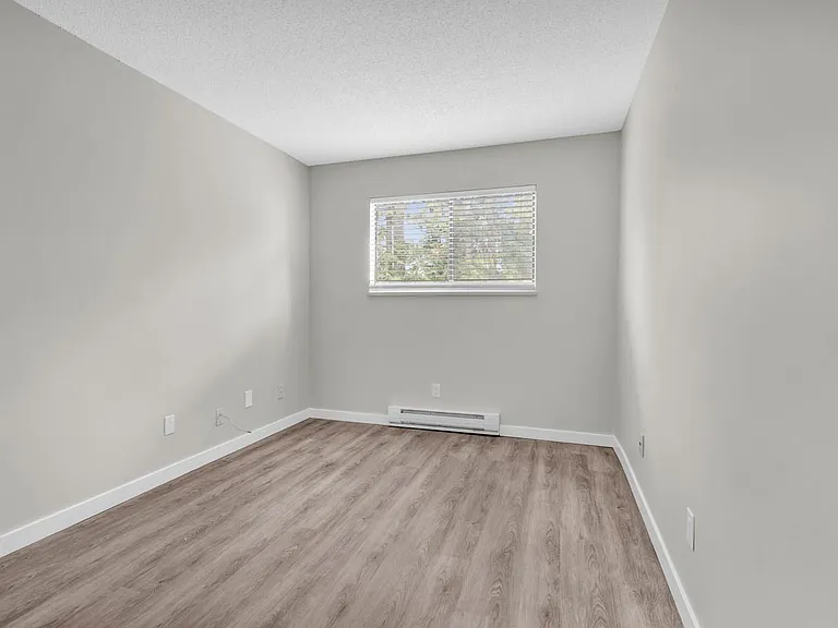 2441 Countess St — Photo 25