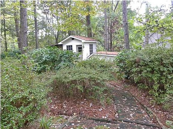 3rd image of 123 Woodland Dr
