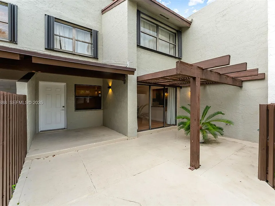 NW 9th Street Cir