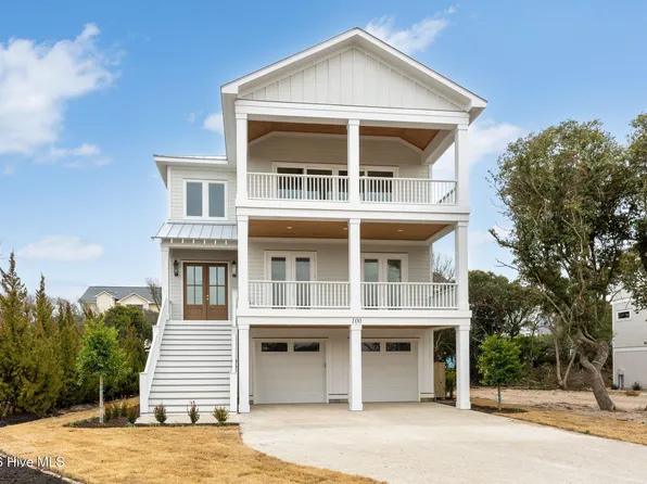 100 Peregrine Court, Surf City, NC 28445