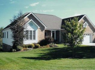 4208 Glaze Rd, Johnson City, TN 37601