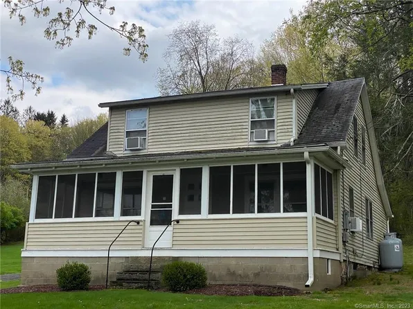 12 White Deer Rocks Road, Woodbury, CT 06798