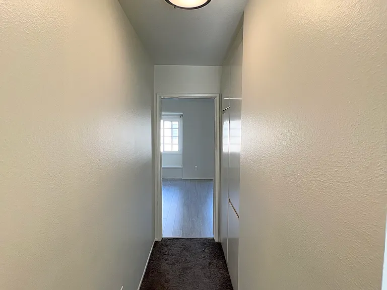 4842 King Cir #A — Photo 14