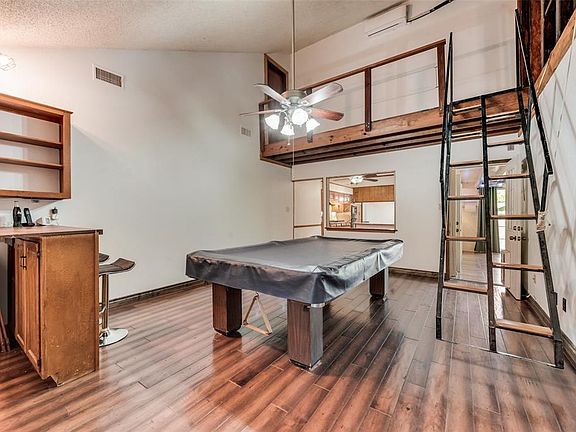 4th image of 510 Shoreview Dr