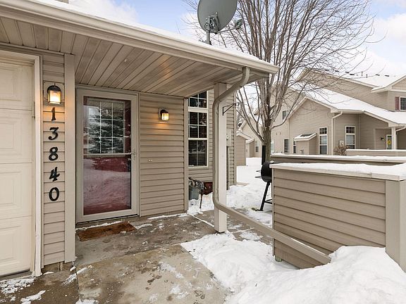 5th image of 13840 Dahlia Dr